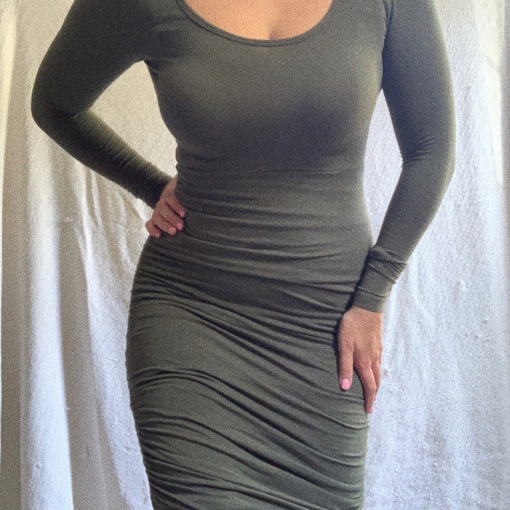 Express Midi Ruched Dress